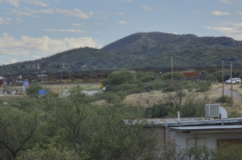 Le Mur: Frontière Arizona/Mexique, Sasabe septembre 2015
Keywords: Tohono Oodham;Tohono Oodham land;frontière us-mexique;photo Christine Prat;©Christine Prat;christine prat photography