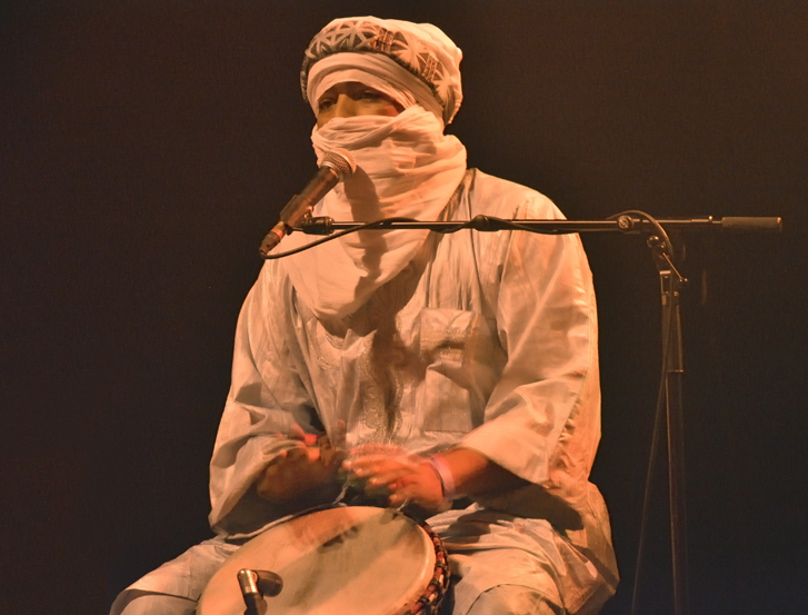 Tinariwen au Blanc Mesnil, 28 novembre 2014
Saïd
